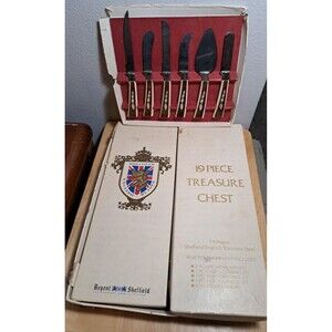 Regent Sheffield 19 Piece Treasure Chest, Stainless Steel Knife Set & 6pc Set
